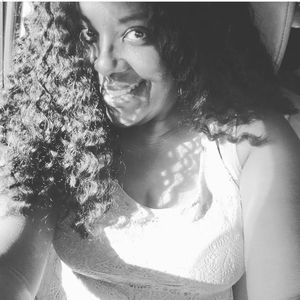 Meet your Posher, Akilah